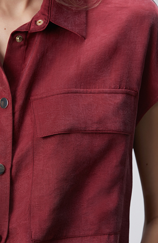 Vişne Çift Cep Detaylı Çıtçıtlı Gömlek
