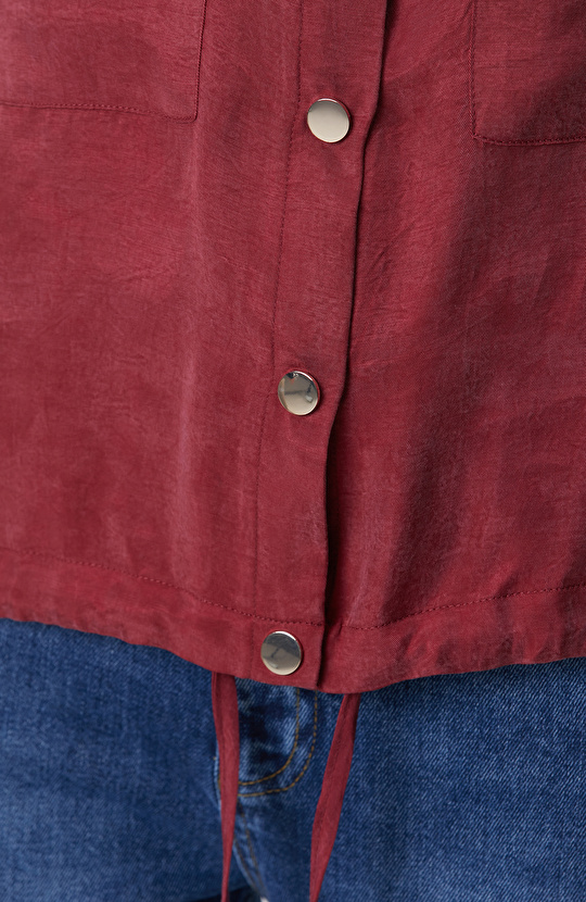 Vişne Çift Cep Detaylı Çıtçıtlı Gömlek