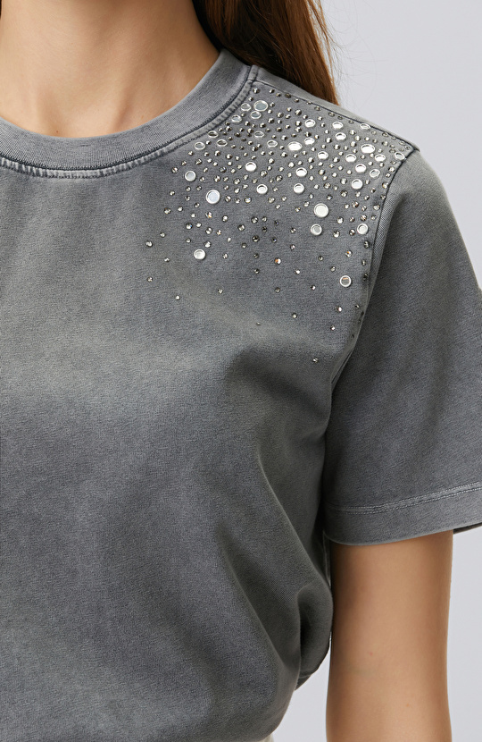 Antrasit Omuz Taş Baskılı T-shirt