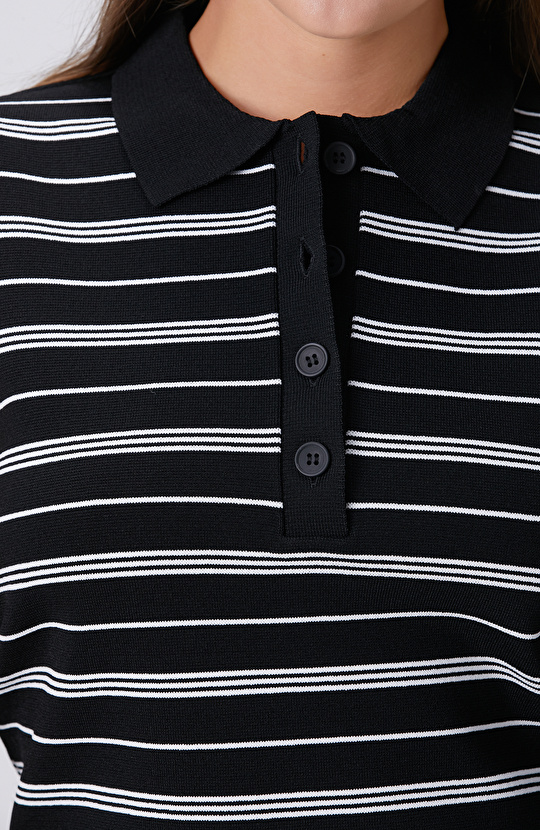 Siyah Beyaz Çizgili Kazak