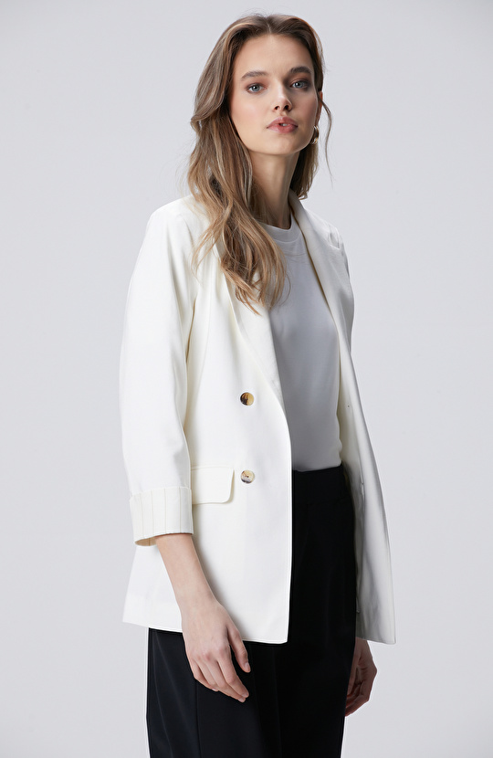 Beyaz Açık Kruvaze Kol Ucu Desenli Astarlı Ceket