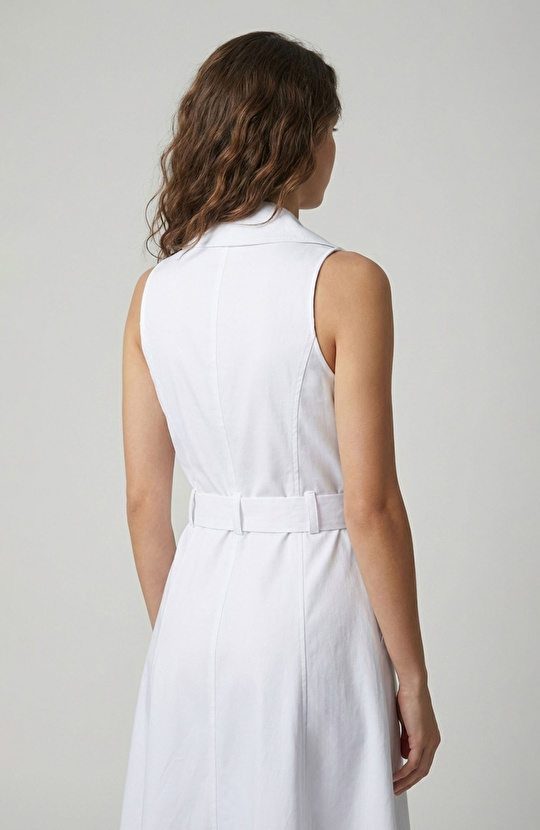 Beyaz Kemer Tokalı Kruvaze Elbise