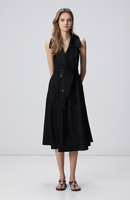 Siyah Kemer Tokalı Geniş Yaka Kruvaze Elbise