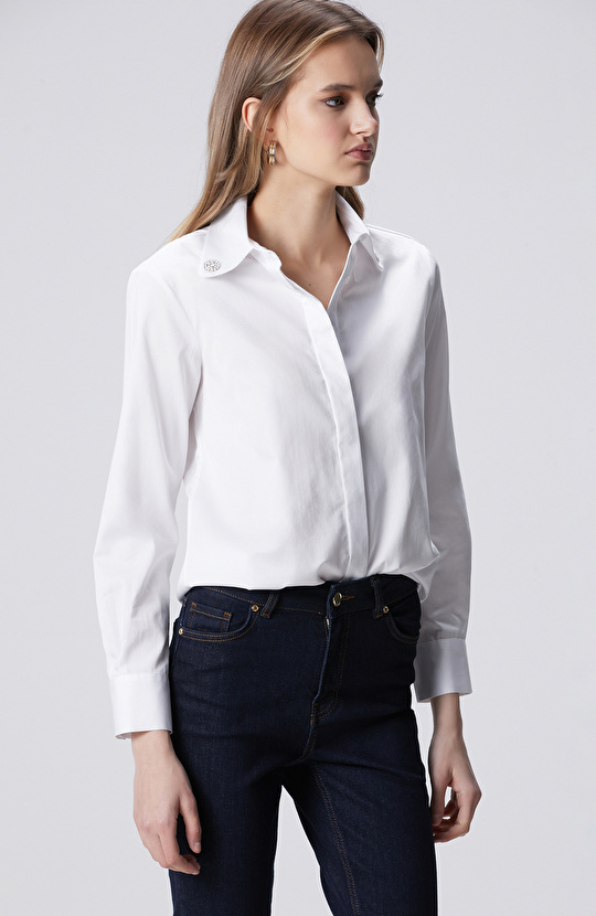 Beyaz Yakası Mine Taşlı Pamuk Gömlek