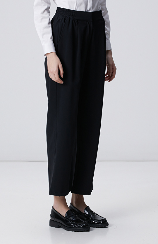 Siyah Geniş Paça Beli Lastikli Pantolon