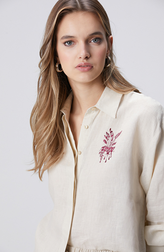 Bej Göğüs Nakış Detaylı Keten Gömlek