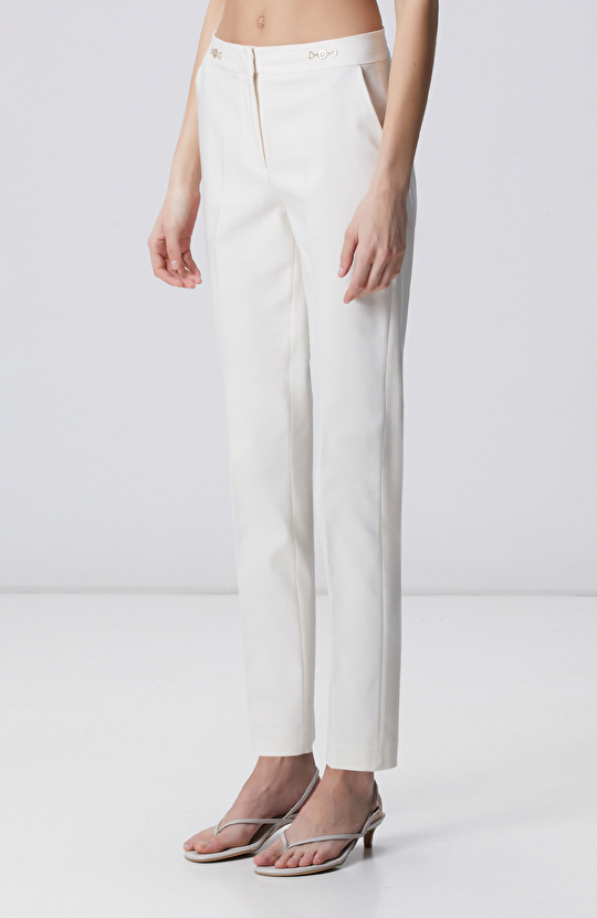 Kırık Beyaz Beli Metal Aksesuarlı Basic Pantolon
