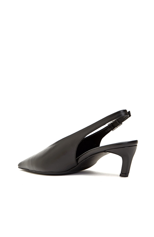 Siyah Toka Detaylı Deri Topuklu Ayakkabı