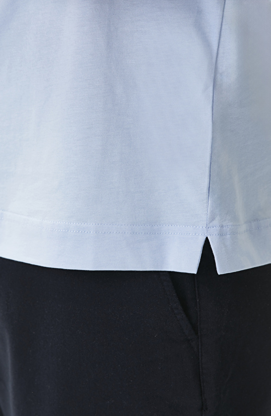 Comfort Fit Açık Mavi Göğüs Baskı Detaylı T-shirt