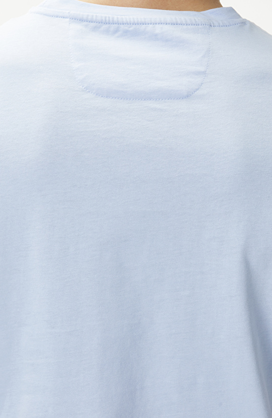 Comfort Fit Açık Mavi Göğüs Baskı Detaylı T-shirt
