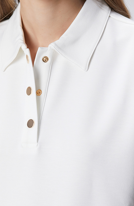 Kırık Beyaz Polo Yaka Çıtçıtlı Kısa Kol Sweatshirt