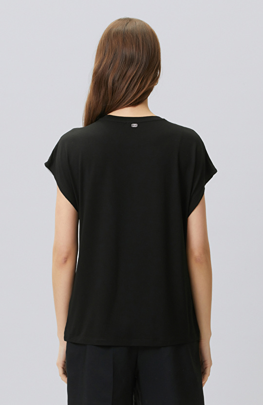 Siyah Tül Garnili Baskılı T-shirt