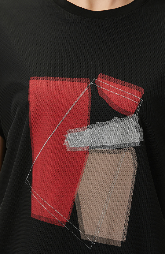 Siyah Tül Garnili Baskılı T-shirt