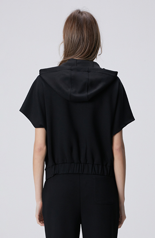 Siyah Alttan Büzgülü Fermuarlı Kısa Kol Sweatshirt