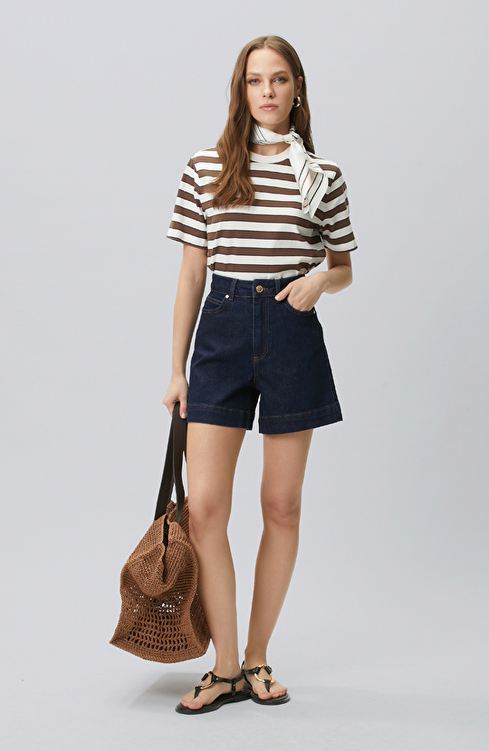 Kahve Beyaz Bisiklet Yaka Çizgi Raporlu T-shirt