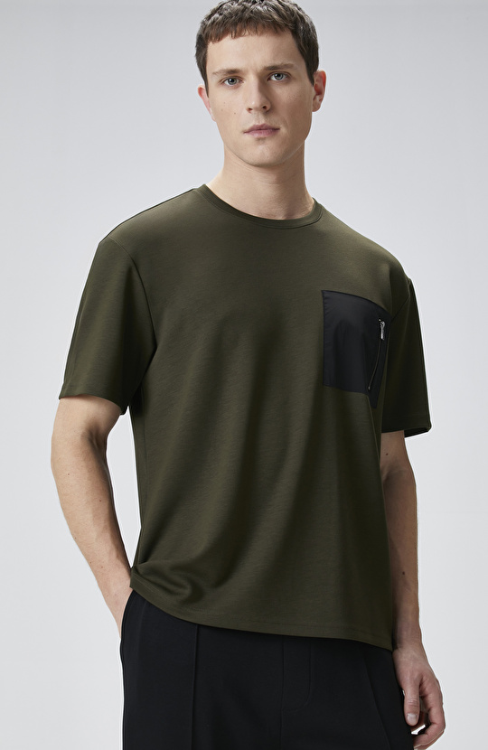 Comfort Fit Haki Göğüs Cep Detaylı T-shirt