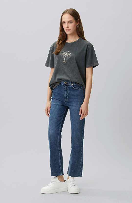 Anthracite Stone Palm Figure Piece Paint T-shirt