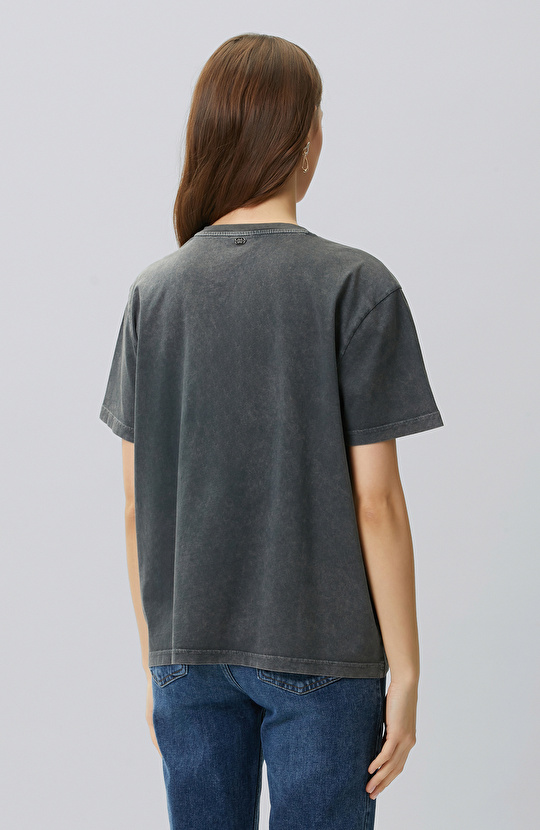 Anthracite Stone Palm Figure Piece Paint T-shirt