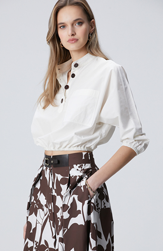 Kırık Beyaz Dik Yaka Bluz