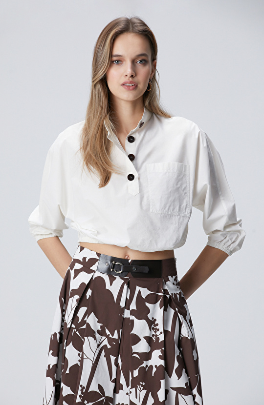 Kırık Beyaz Dik Yaka Bluz