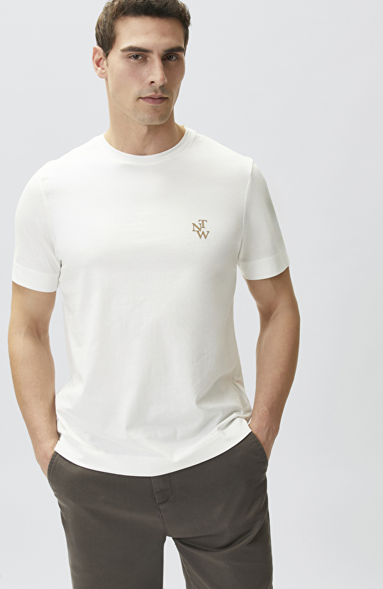 Kırık Beyaz Göğüs Baskı Detaylı T-shirt