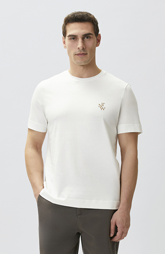 Kırık Beyaz Göğüs Baskı Detaylı T-shirt
