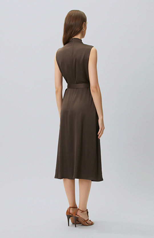 Bitter Brown Degaje Neck Dress