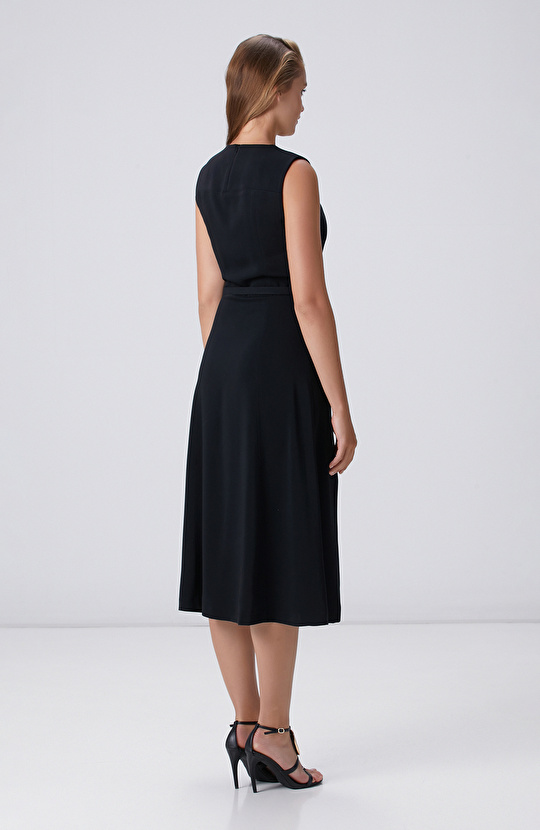 Siyah Fermuarlı Elbise