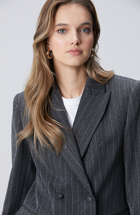 Koyu Gri Taşlı Çizgili Ceket