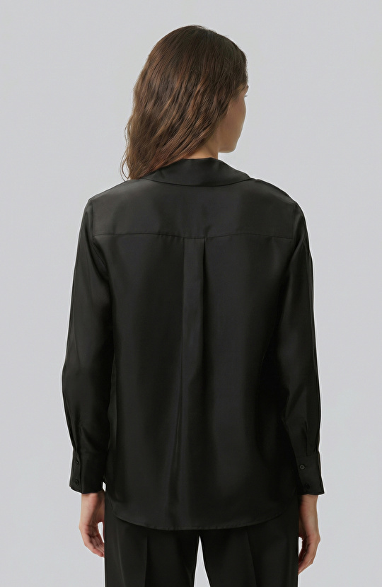 Black Shirt