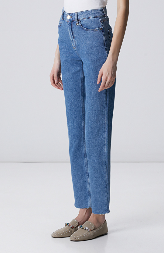 Slim Fit Açık Indigo Mavi Denim Pantolon