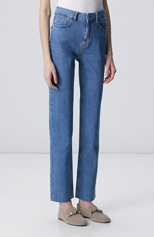 Slim Fit Açık Indigo Mavi Denim Pantolon