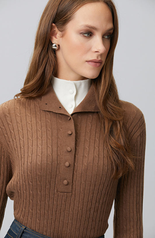 Brown Hair Braided Piping Detailed Sweater