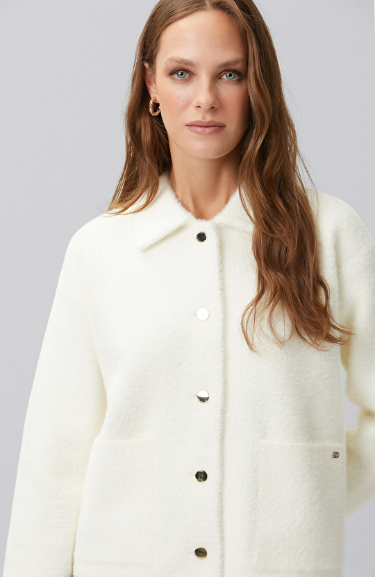 Kırık Beyaz Triko Ceket