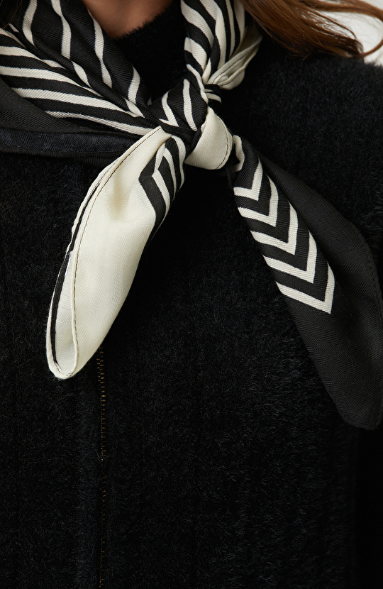 Black and White Line Detailed Women's Scarf
