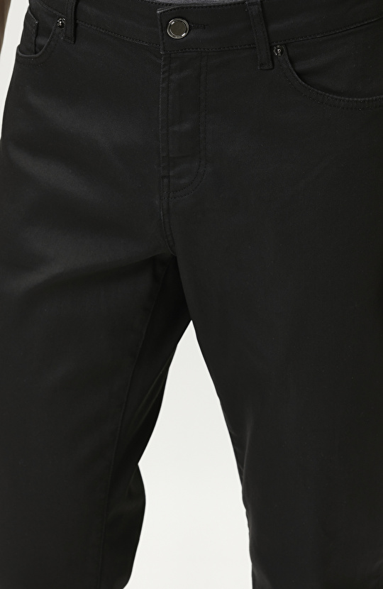 Siyah Kaplamalı Denim Pantolon