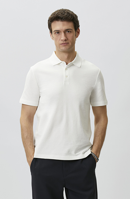 Kırık Beyaz Jakarlı Polo Yaka T-shirt