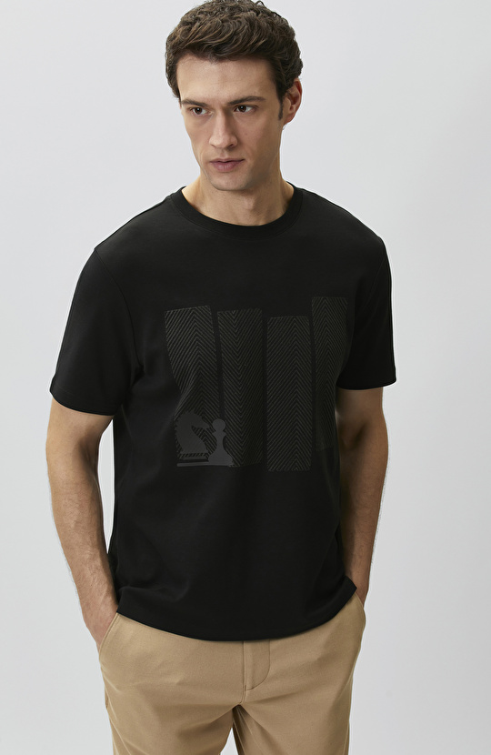 Siyah Satranç Baskılı T-shirt