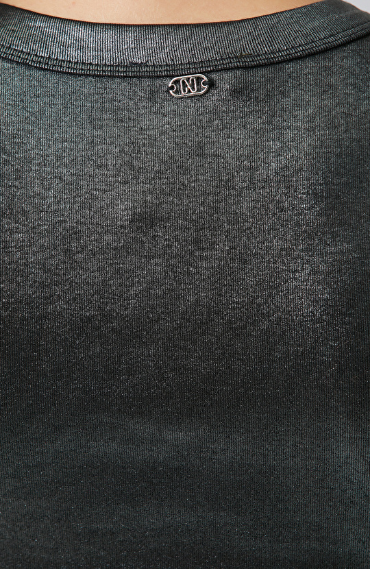 Black Leaf Knitted Undershirt