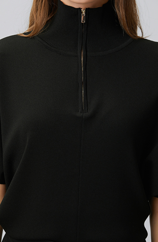 Black Loose Form Basic Knit Sweater