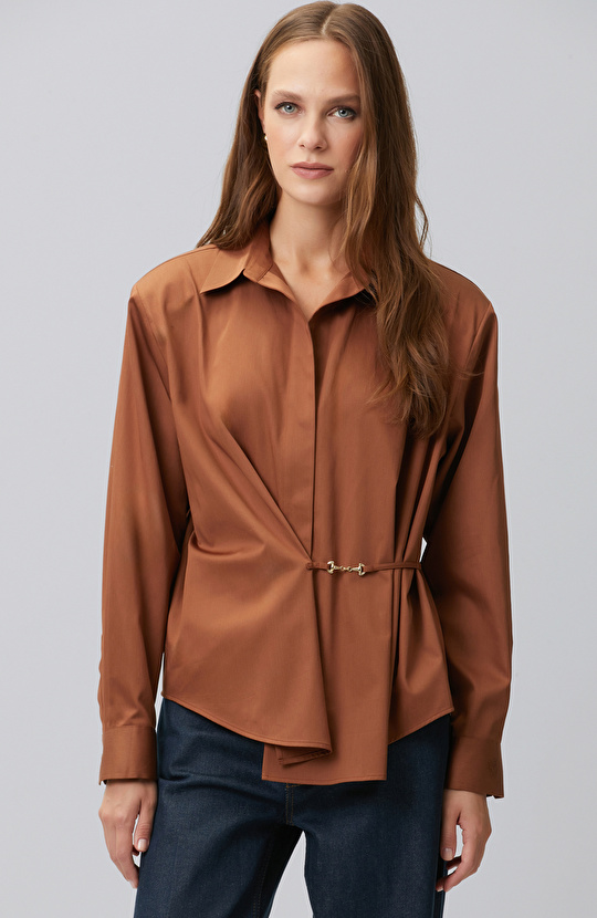 Limited Tarçın Aksesuar Detaylı Oversize Gömlek