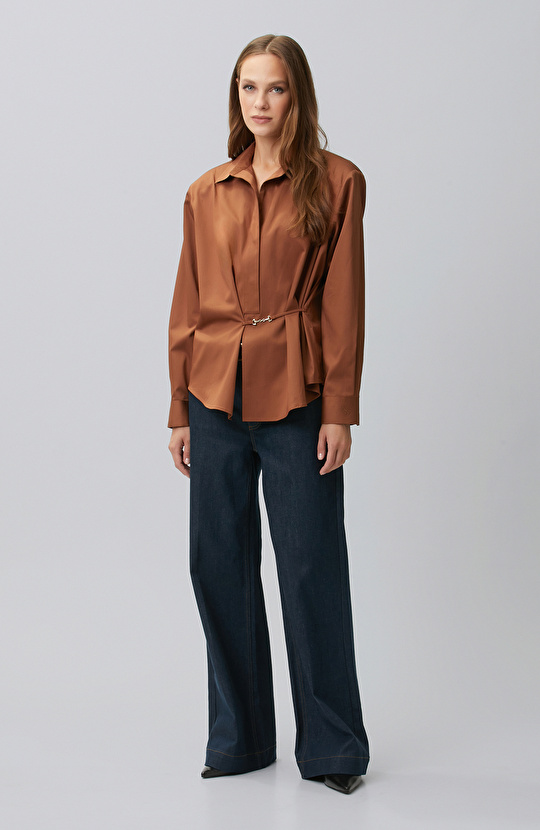 Limited Tarçın Aksesuar Detaylı Oversize Gömlek