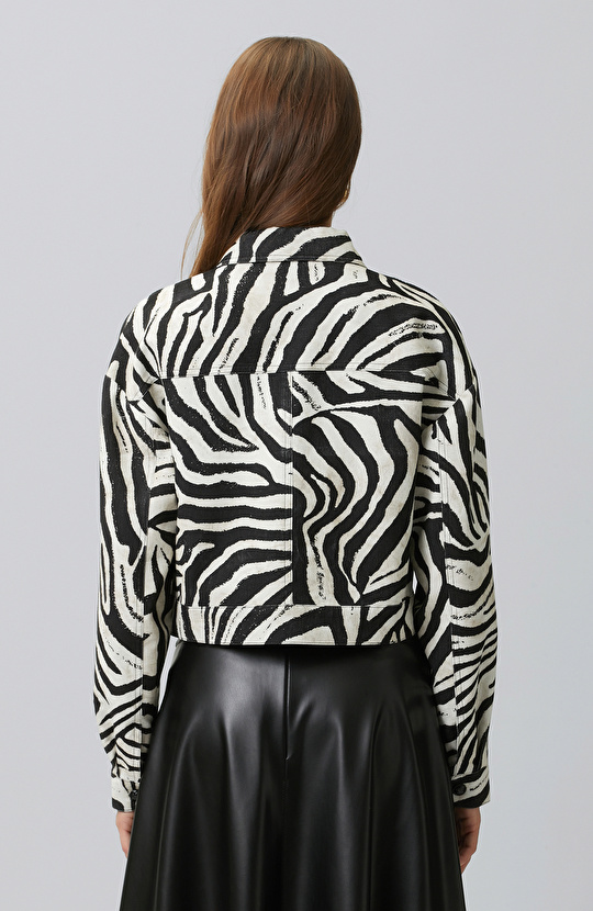 Siyah Kırık Beyaz Animal Print Desenli Mont