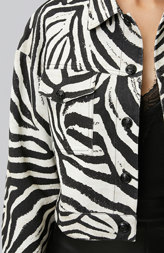 Siyah Kırık Beyaz Animal Print Desenli Mont