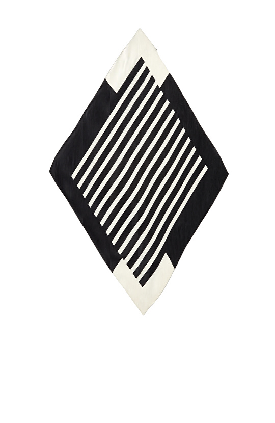 Black and White Pleated Patterned Women's Scarf