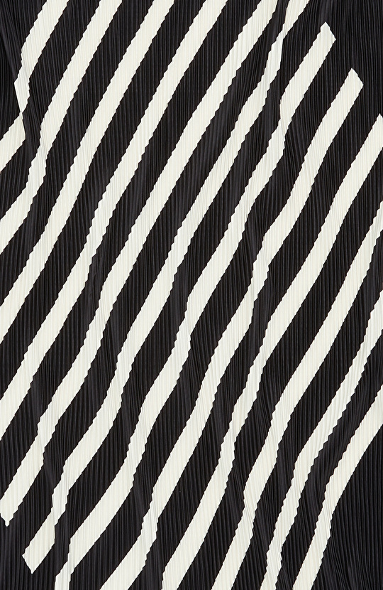 Black and White Pleated Patterned Women's Scarf