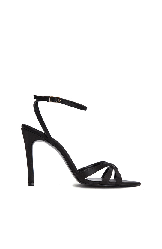 Siyah Taş Detaylı Saten Stiletto