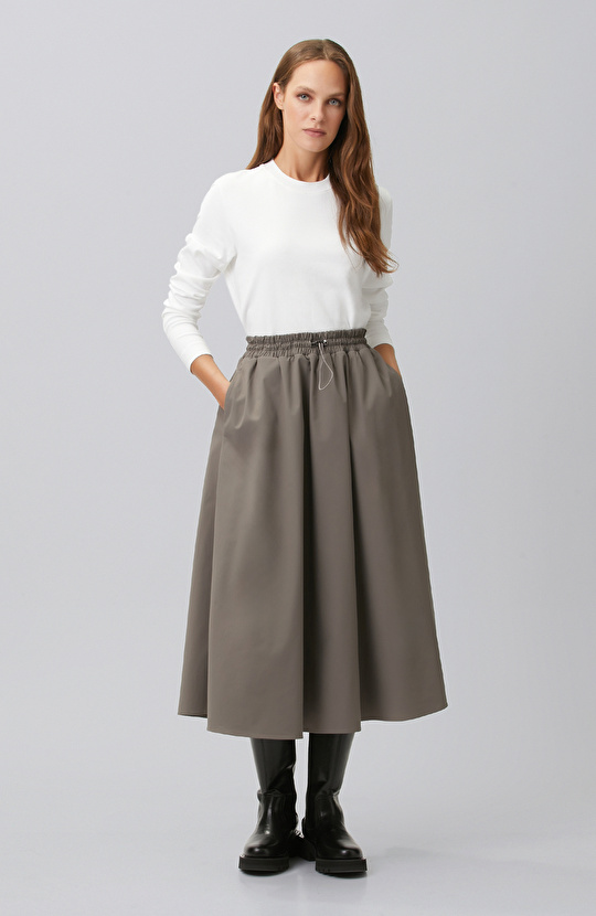 Beyaz Bisiklet Yaka Basic Sweatshirt