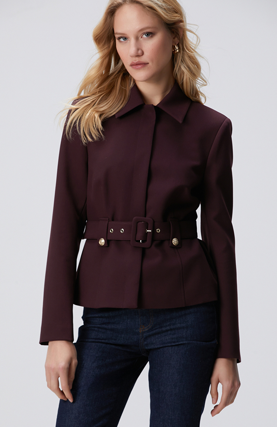 Vişne Kemer Detaylı Ceket