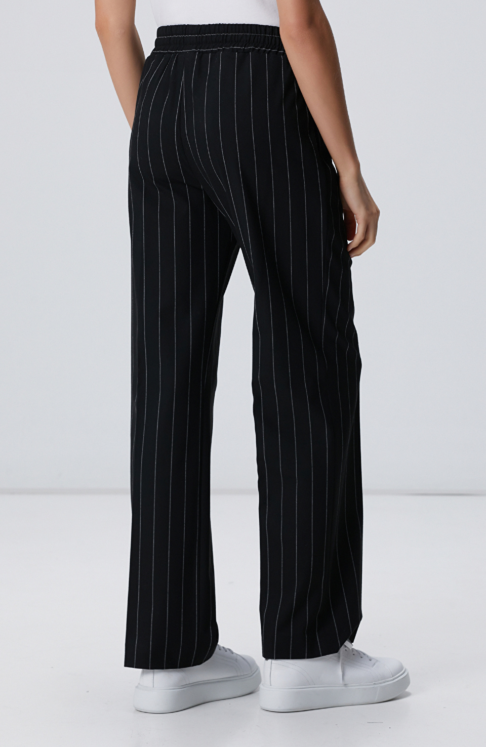 Siyah Çizgili Jogger Pantolon